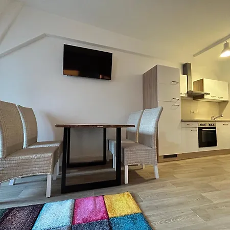 Apartment Hitorischer Charme In Top-altstadtlage - Fewos Anno 1529 Zittau