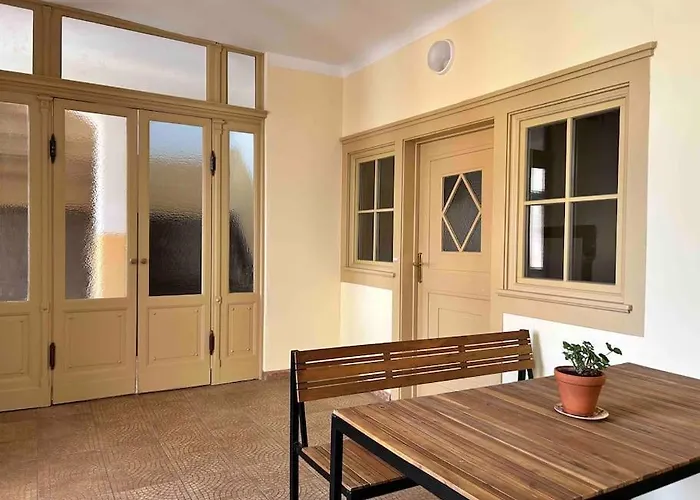 Hitorischer Charme In Top-altstadtlage - Fewos Anno 1529 Apartment Zittau